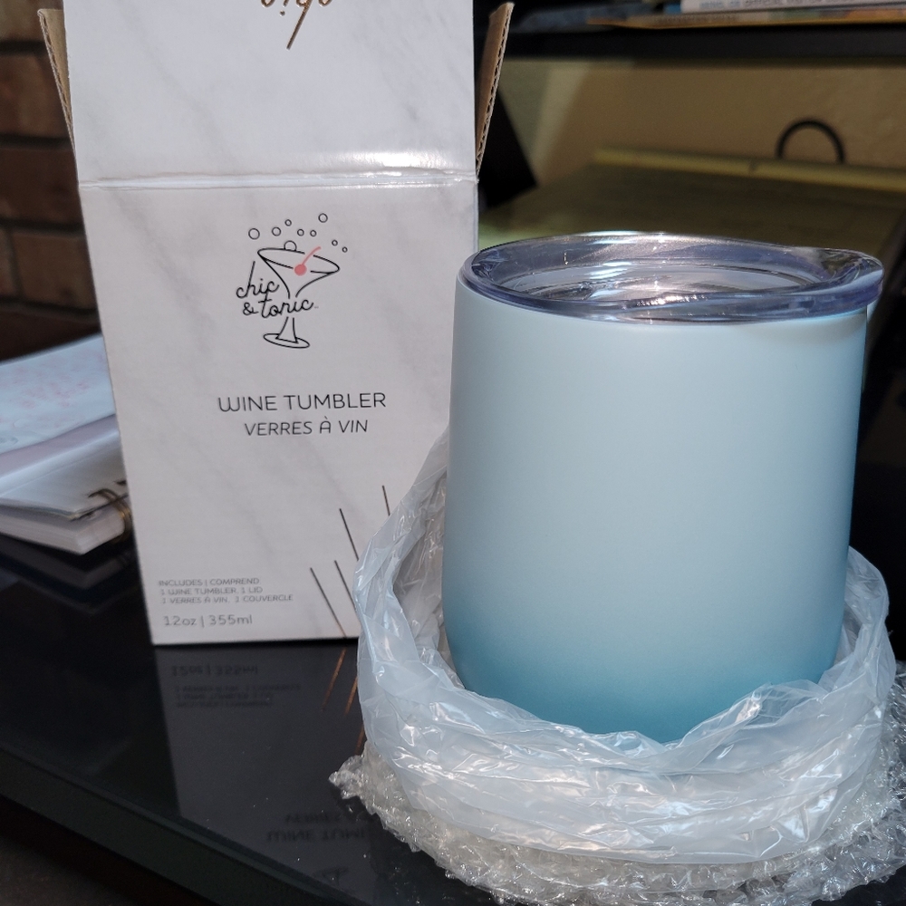 NEW in box Chic & Tonic Torquoise Umbre Wine Tumbler